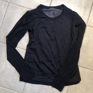 Oiselle Black Long Sleeve w/mesh detail